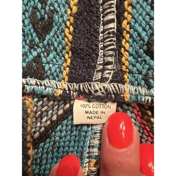 Handwoven Nepal Fringe Poncho Unisex Design Front Pocket Pointed Hooded One Size - Picture 13 of 13